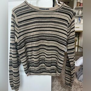 Long sleeve knit sweater
